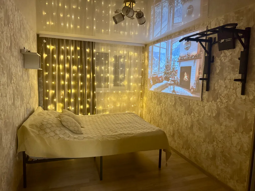 Чистая и светлая квартира с видом — аренда посуточно в Камышлов