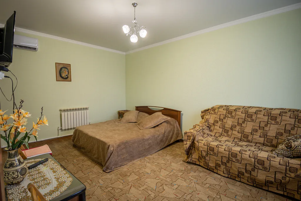 Коттедж Дом с 2 спальнями и уютной беседкой — Пятигорск