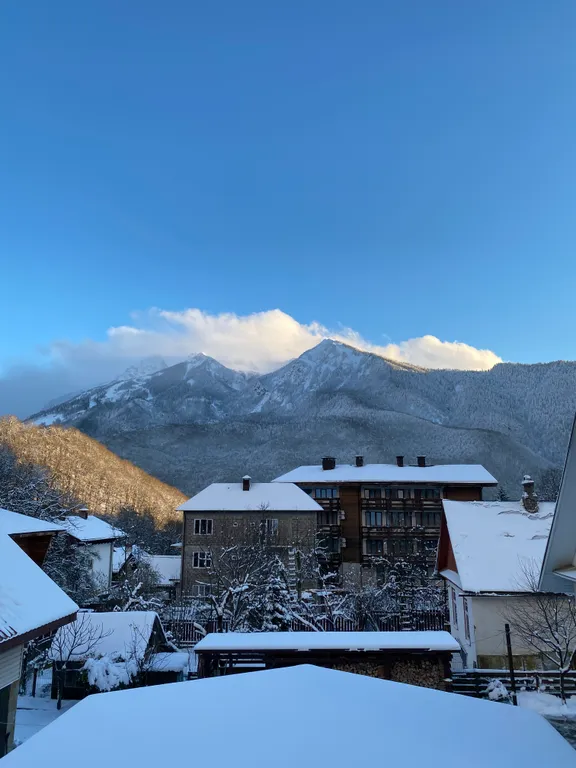 Светелка в доме Куб в кубе с видом на горы