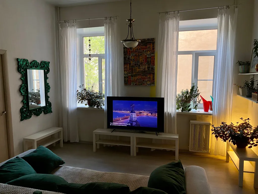 Квартира Светлая трехкомнатная квартира в культурном центре Петербурга — Санкт-Петербург