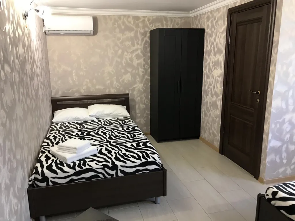 Квартира Четырёхместный люкс c двумя двуспальными кроватями — аренда посуточно в Алахадзы