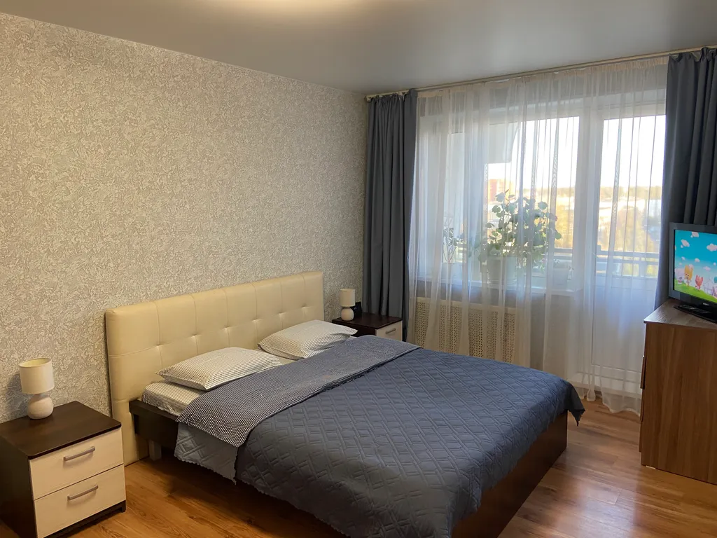 Рядом с центром