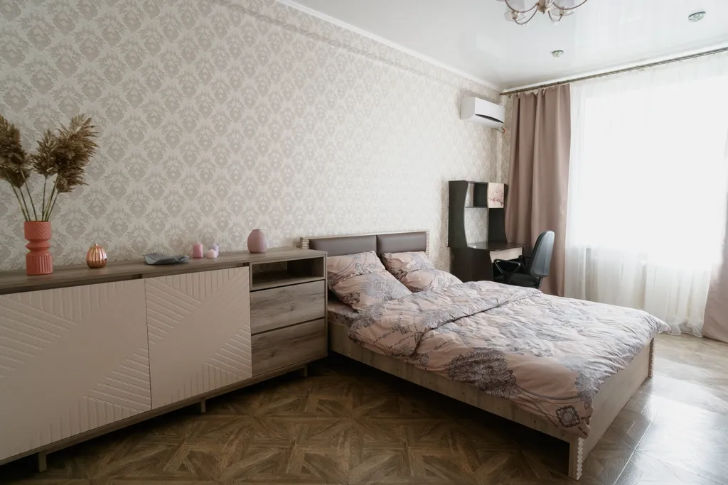 Дом купца, 2-комнатная квартира в самом центре города — аренда посуточно в Новочеркасск