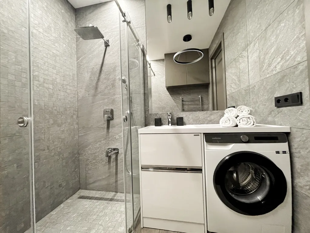 Шикарная квартира с панорамным видом и бассейном