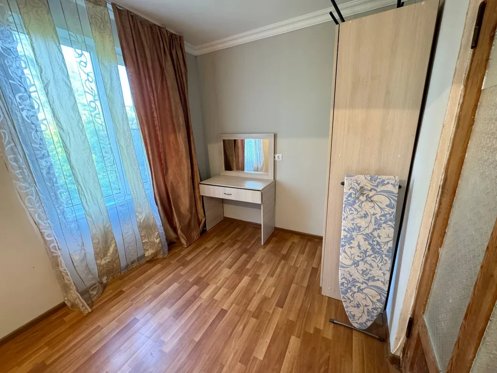 Трёхкомнатная квартира с ремонтом на ул Гочуа