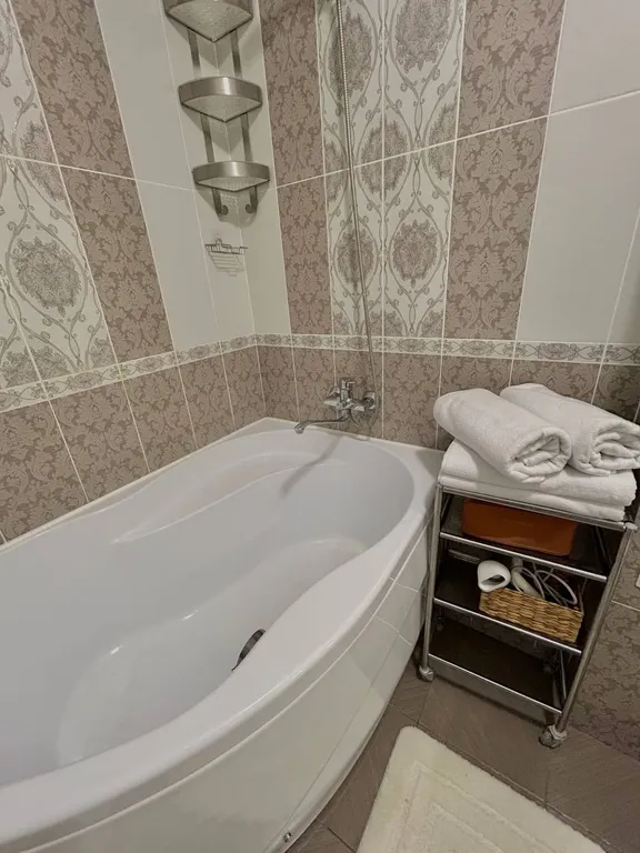 Квартира 3-комнатная квартира с террасой в Сосновой роще — Геленджик