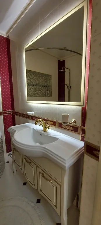 Уютная квартира в центре города с видом на море