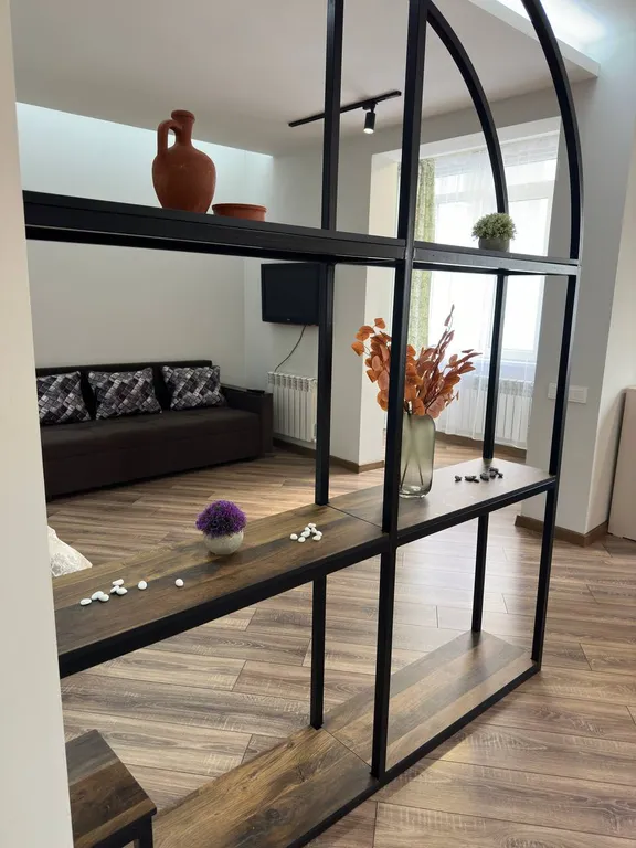 Квартира Студия в лофт стиле с видом на горы около арбата на 9 этаже — Алматы