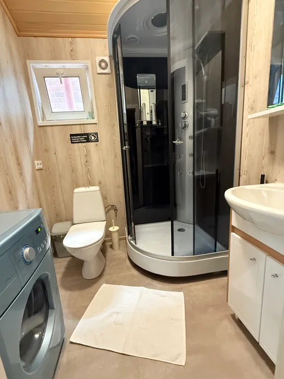 Домик с теплым бассейном и банным чаном