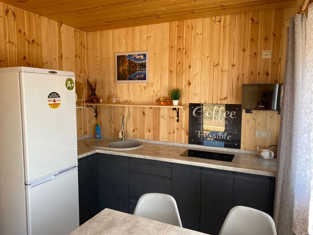 Дом у пляжа на берегу Селигера