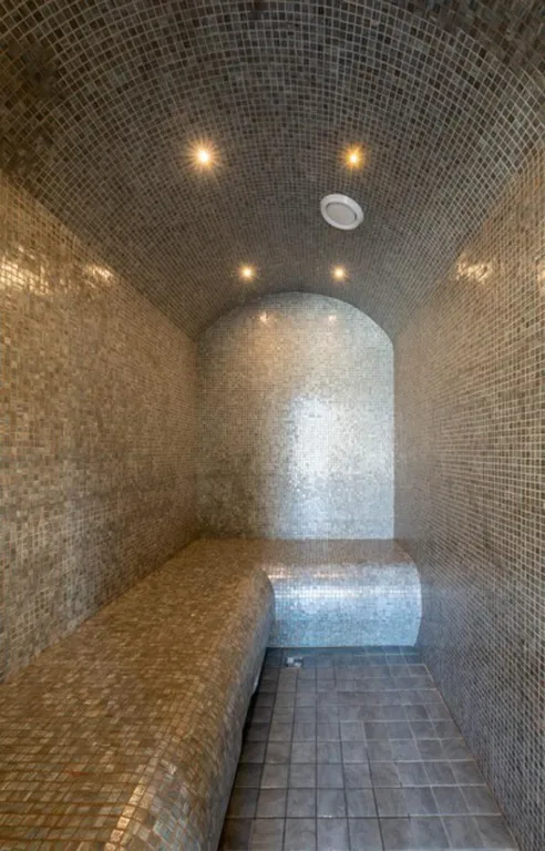 Апартаменты в Куб-Терра, Нарцисс