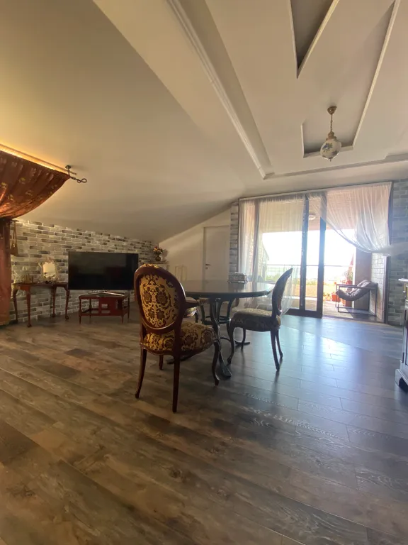 Апартаменты с видом на море!Красивая , атмосферная квартира !