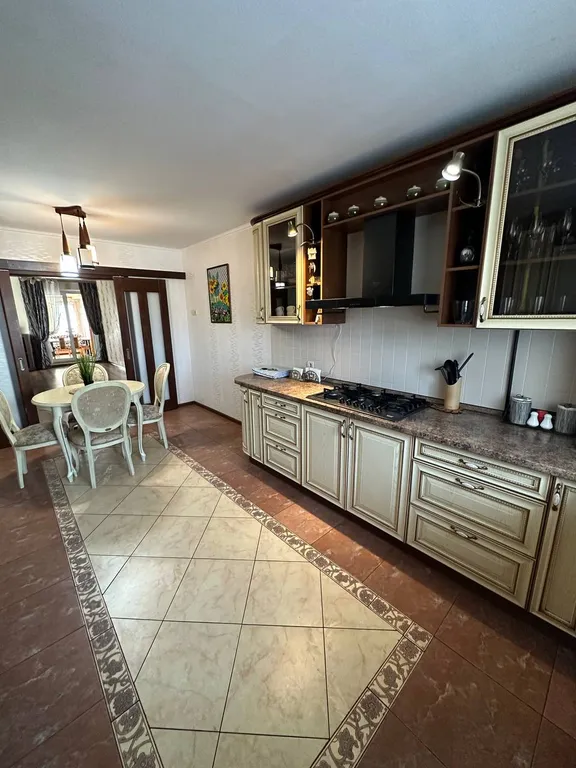 Уютный таунхаус в городской черте