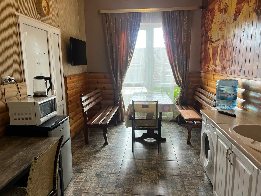 Коттедж с бассейном и баней