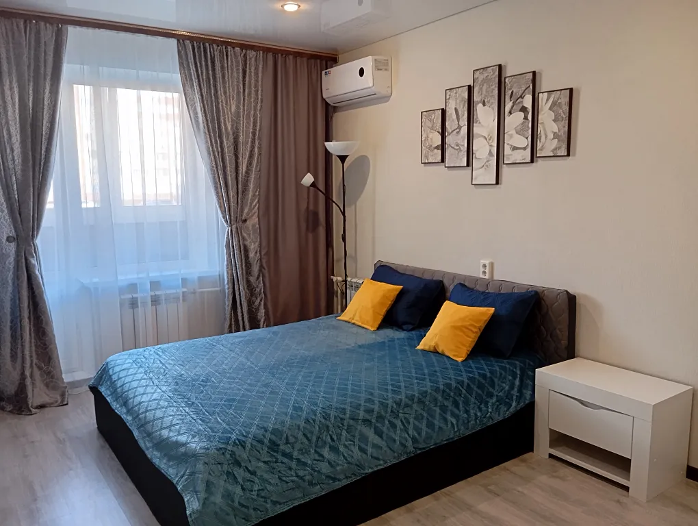 Уютная квартира в микрорайоне Квартал Набережных — аренда посуточно в Брянск