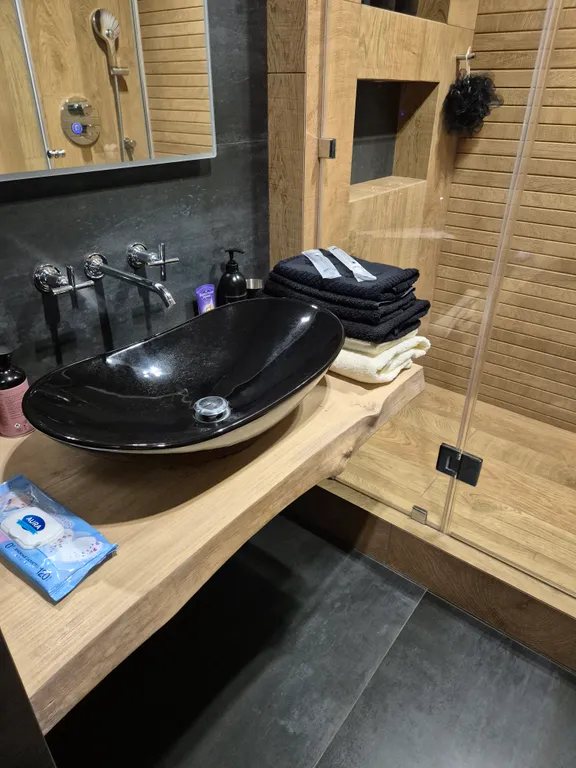 Студия лофт с видом на набережную столицы