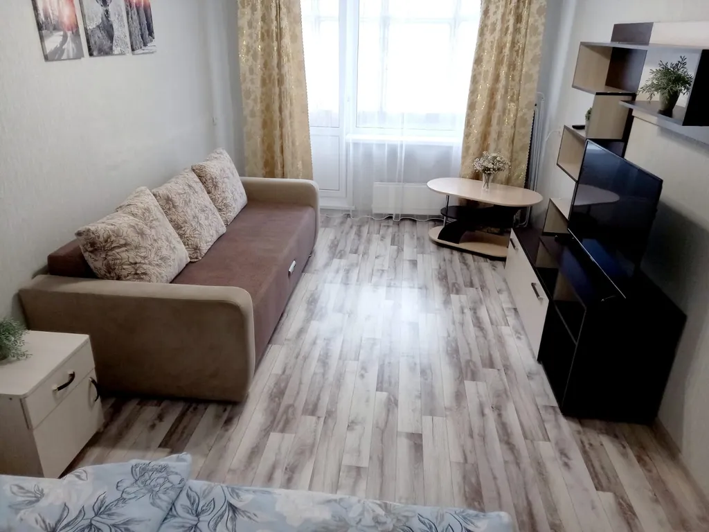 Квартира 1 комнатная с хорошим ремонтом — аренда посуточно в Канск