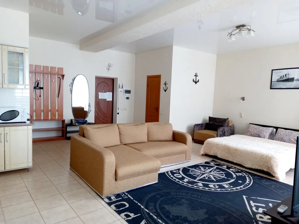 Просторная студия на первой линии у моря