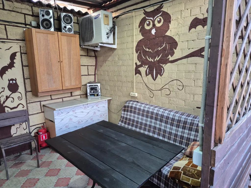 Дача с бассейном на море