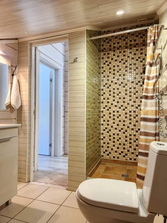 7-комнатный Дом