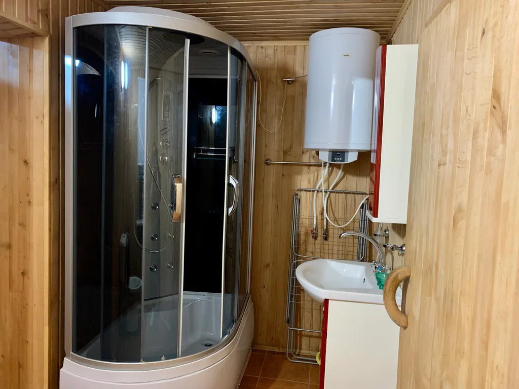 Уютный небольшой дом с кухней и сауной