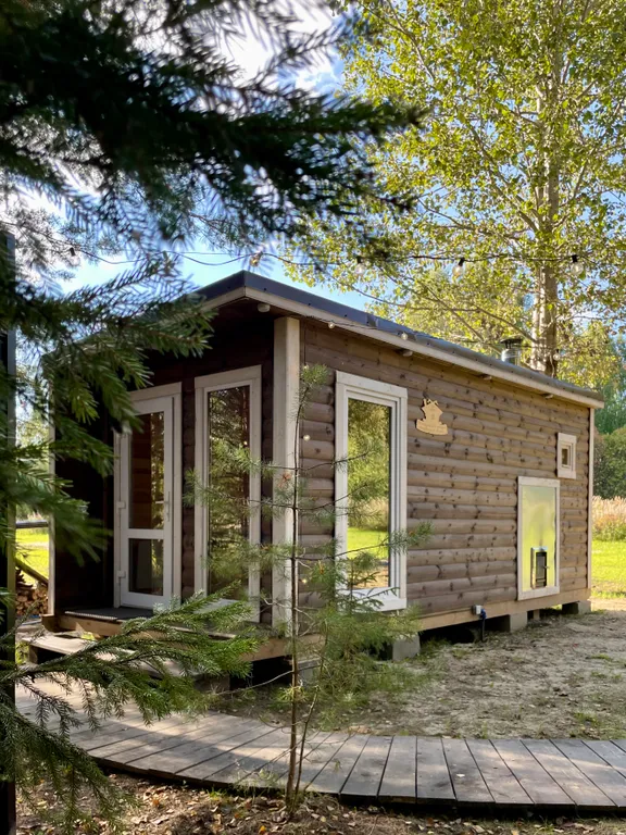 Уникальный купольный дом среди хвойного леса