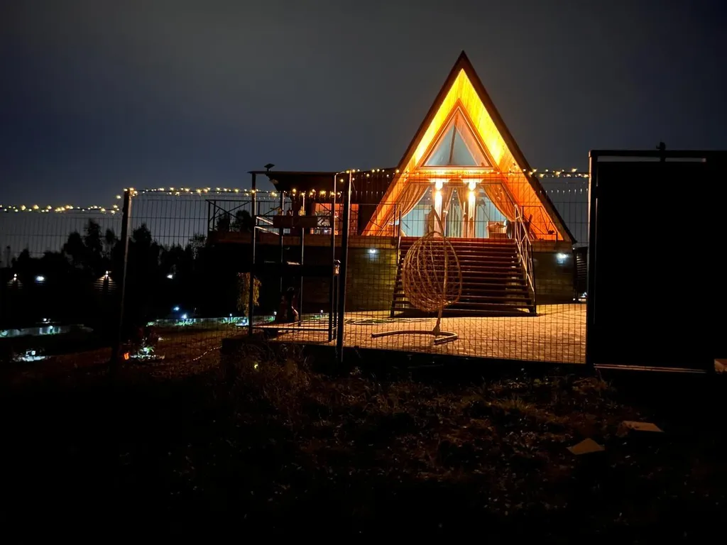 Шале у озера