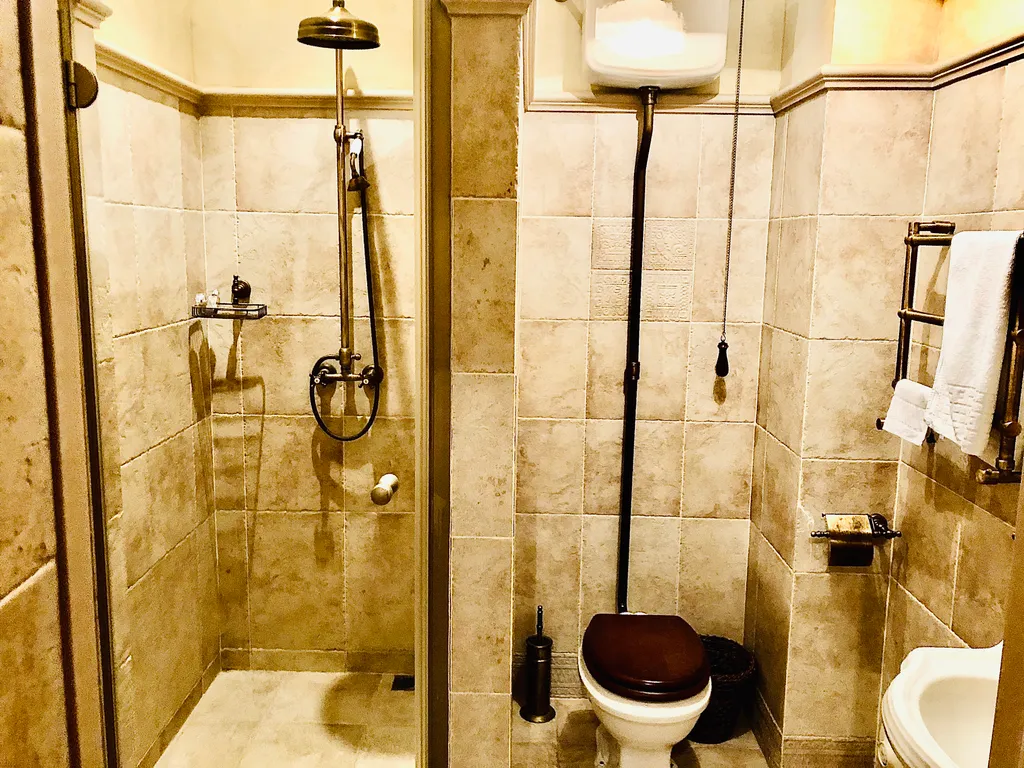 Апартаменты Вилла Елена на набережной Ялты с видом на море