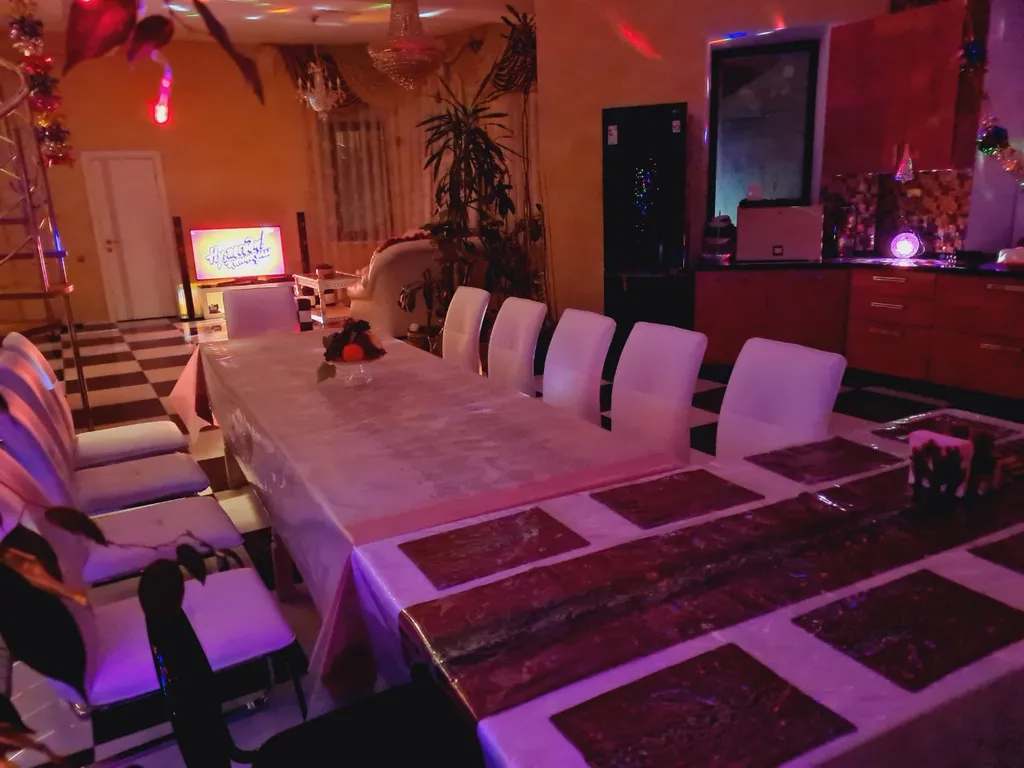 Замок для гостей