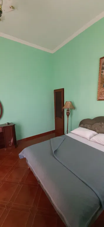 Двухкомнатная квартира в историческом центре набережной Ялты