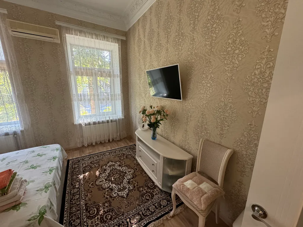 Коттедж Дом в хорошем районе, без соседей — Евпатория