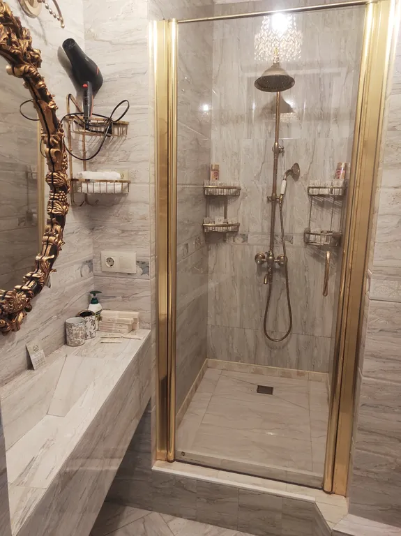 Большой пентхаус с бассейном