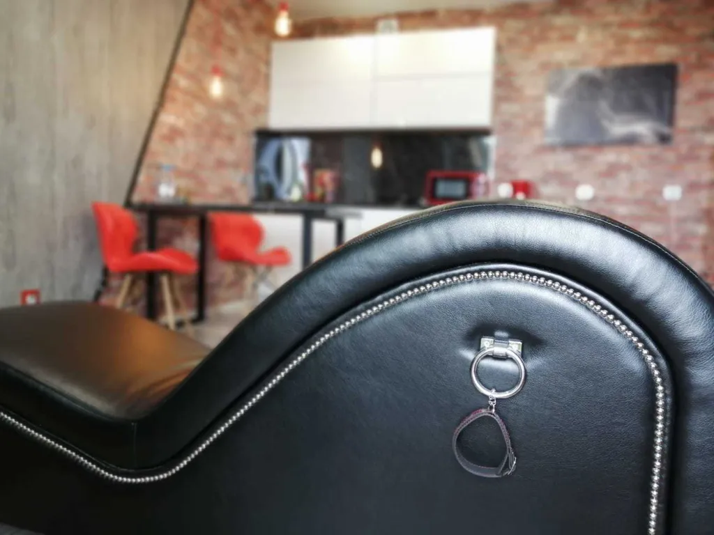 Красная комната Настроение