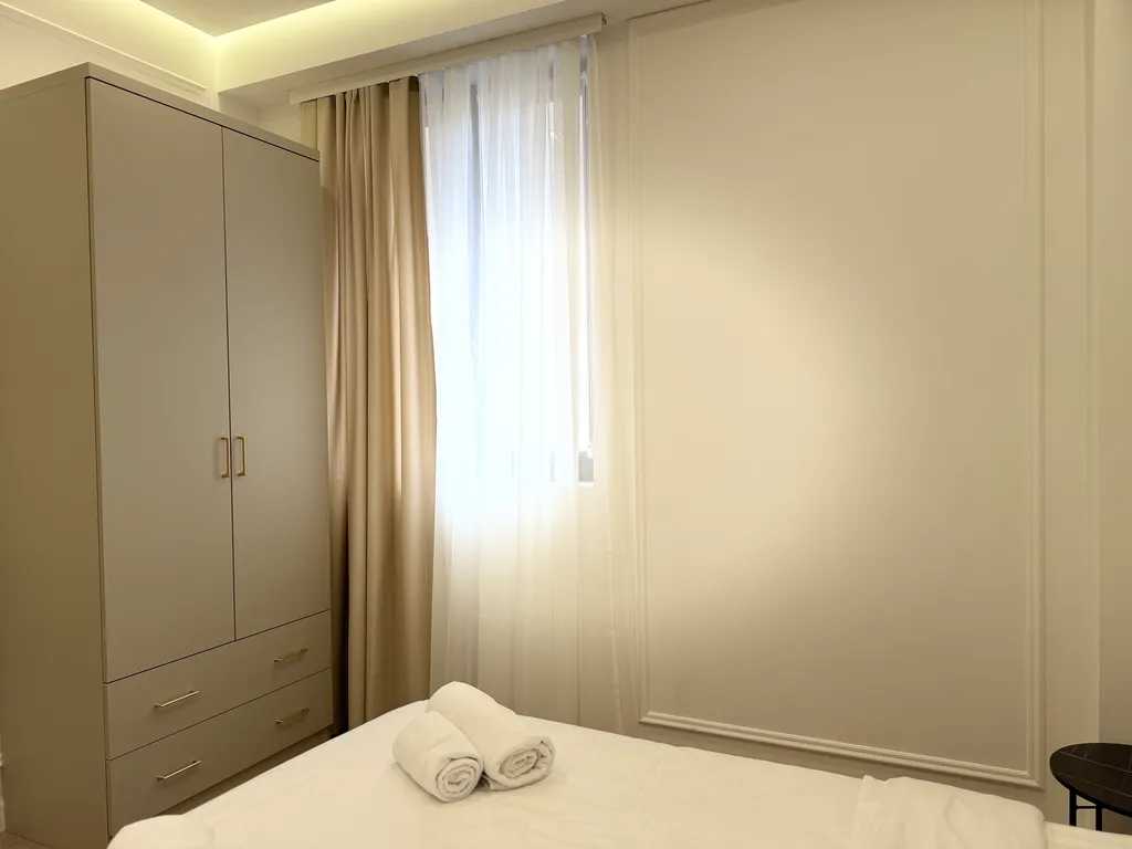 Дизайнерские апартаменты в центре города с 2-мя спальнями