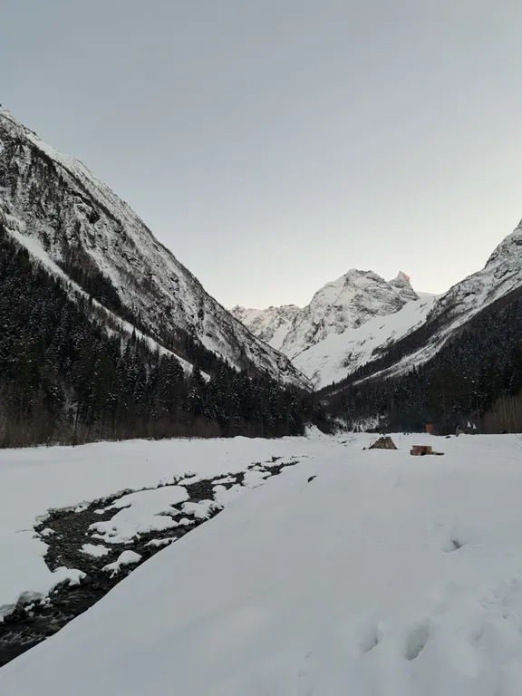 Квартира-студия с видом на горы