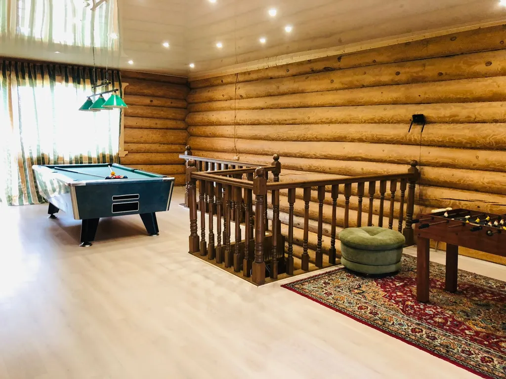 Большой дом с русской баней на дровах и чаном в Зелёном городе