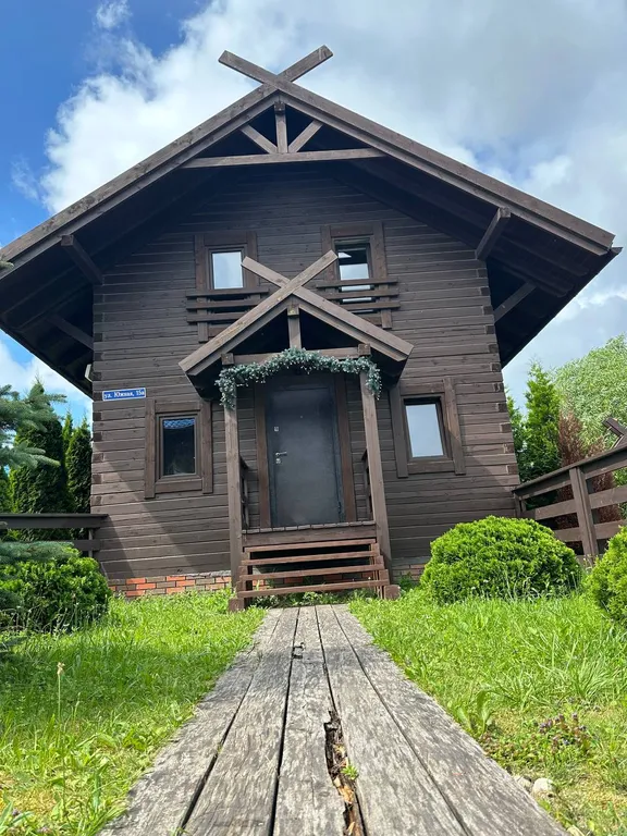 Двухэтажный гостевой дом