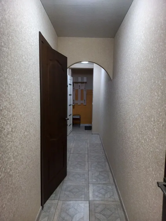 Двухкомнатная с двориком