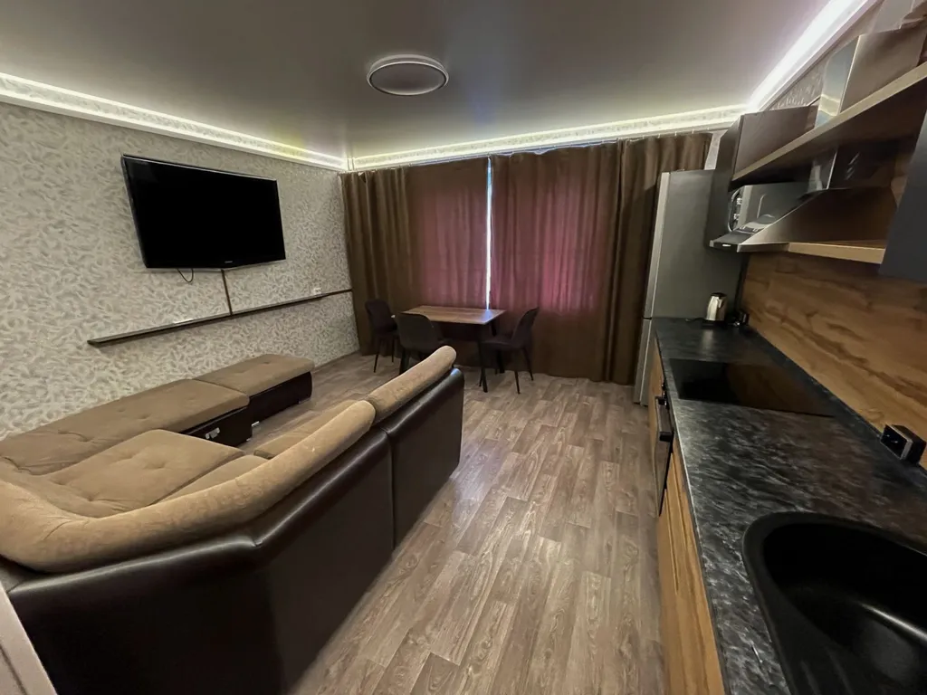 Квартира Двухкомнатная квартира рядом с ТЦ Июнь — Красноярск