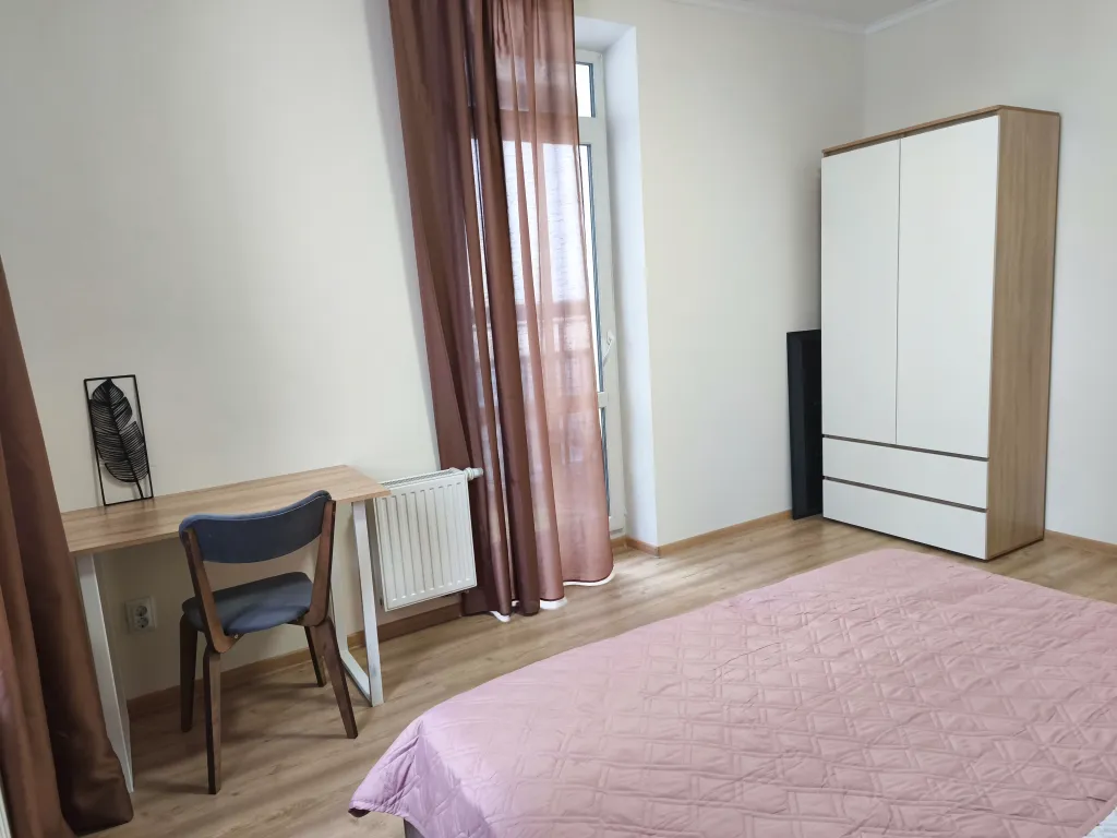 Квартира Просторная 2-х комнатная квартира с прекрасными видами  возле метро — Екатеринбург