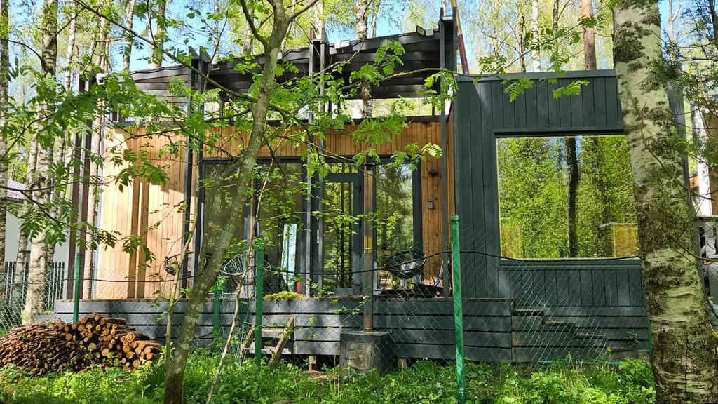 Коттедж в лесу