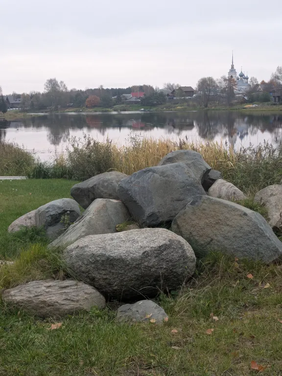 Уютный дом на берегу реки с русской баней, рыбалка