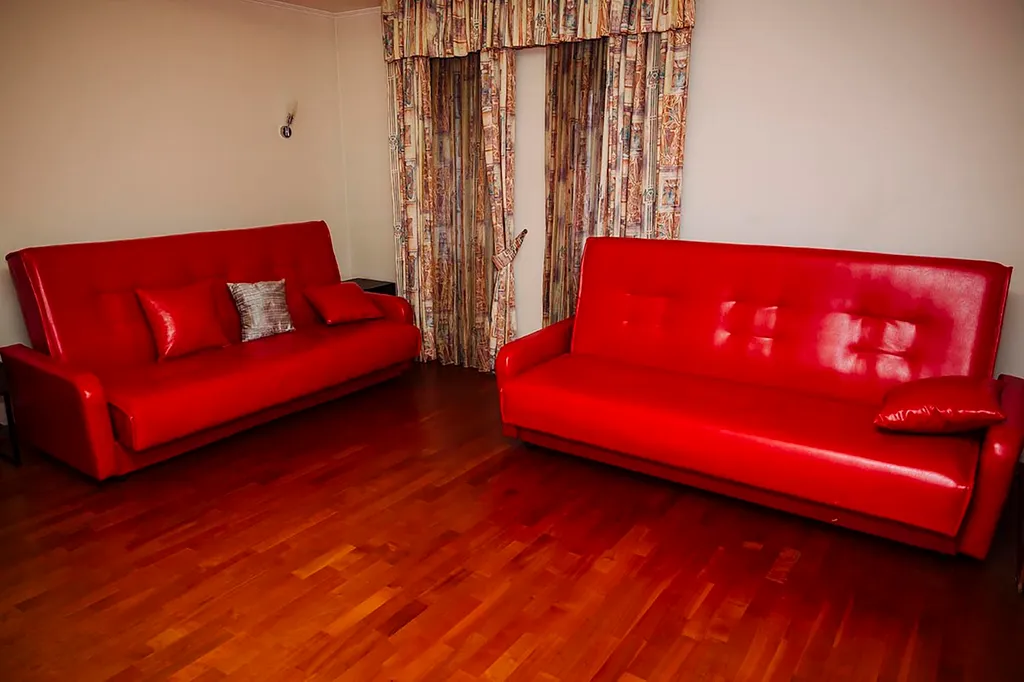 Белоснежная веранда и усадьба