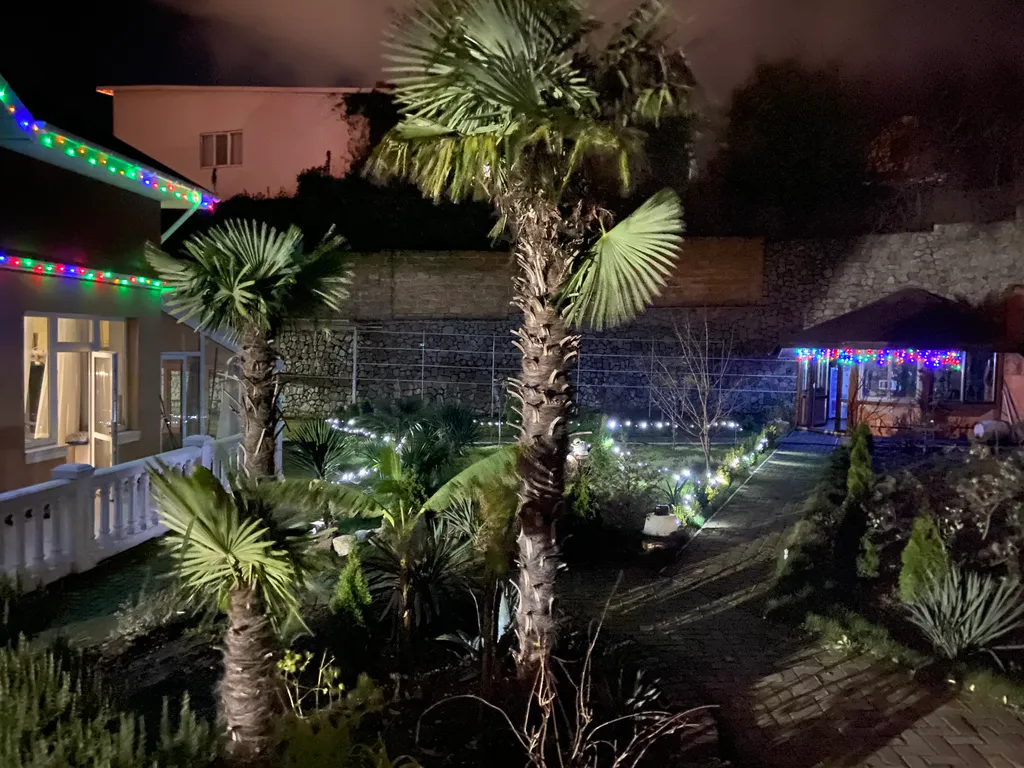 SPA-дом в Ялте. Бассейн круглый год, сауна, 10 соток рая+треккинг.