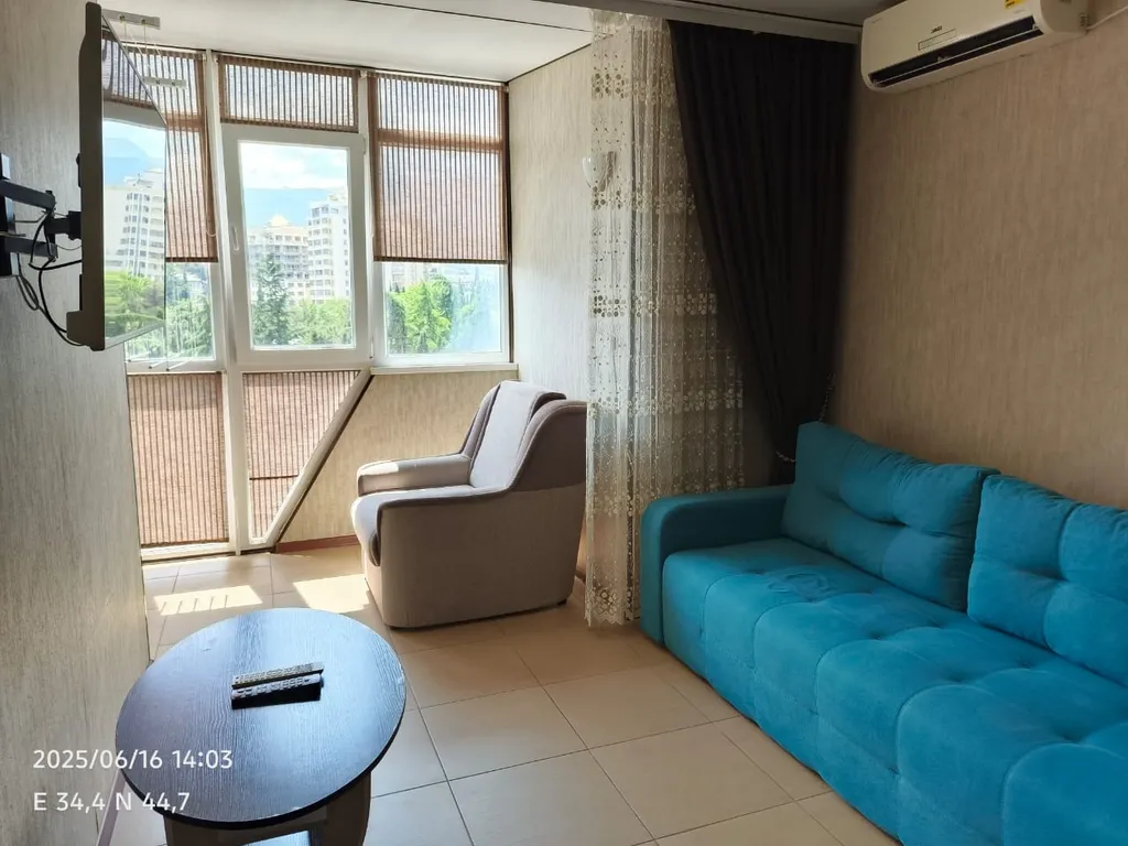 Квартира с видом на горы и море — аренда посуточно в Алушта