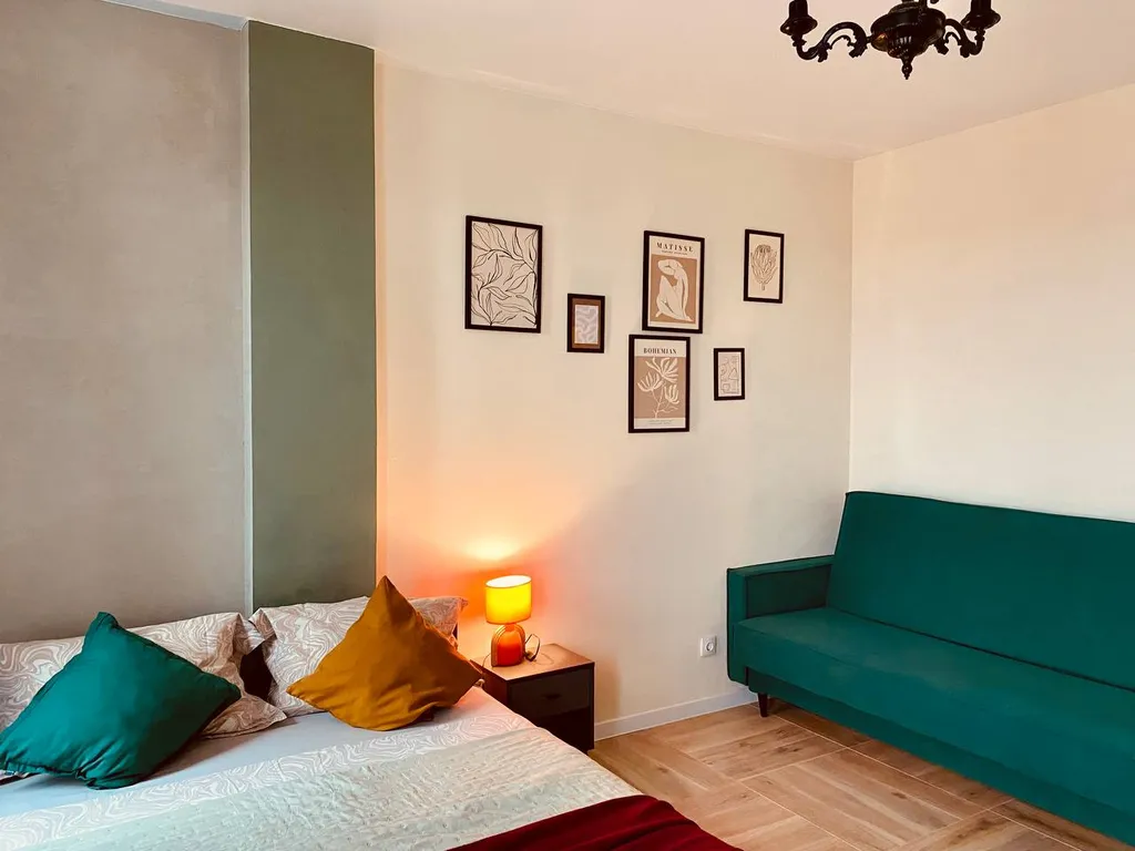 Апартаменты в новостройке рядом с ЖД вокзалом