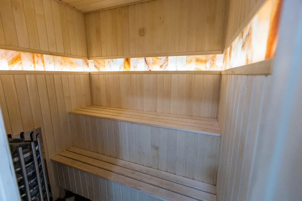 8-комнатный Дом