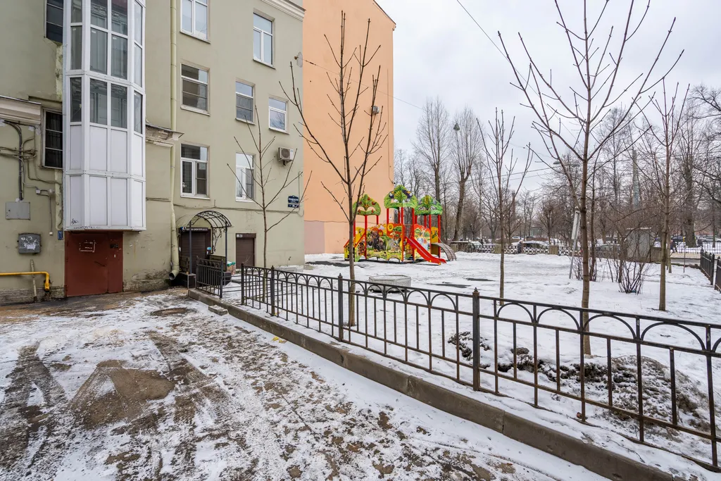 3-местная квартира SutkiLive в центре у метро Горьковская