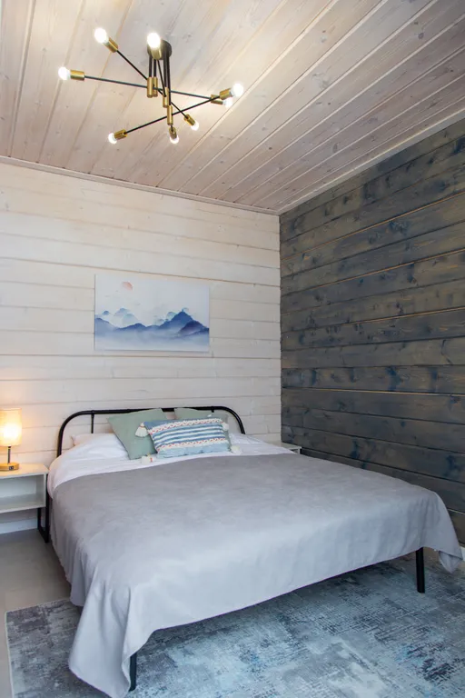 Большой дом с видом на озеро, 3 спальнями, сауной и детской площадкой