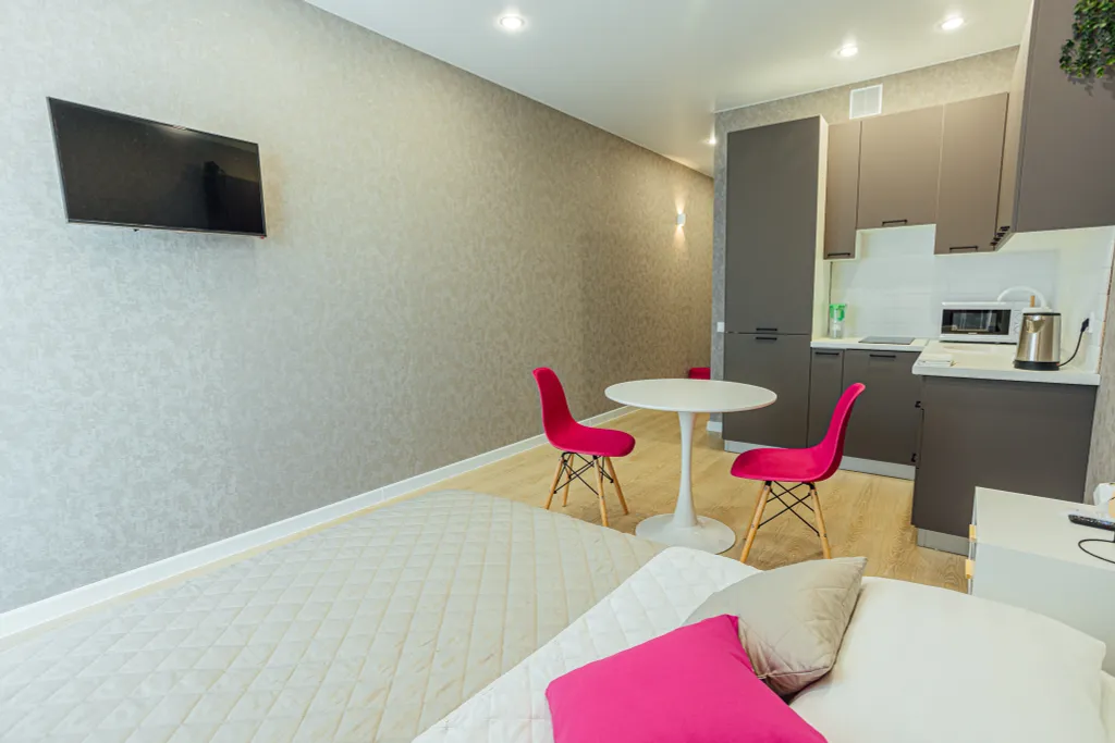 Видовая квартира ViVa MaGenta с панорамным  балконом